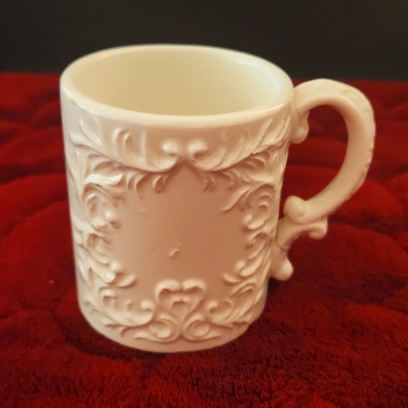 Ceramic Angel Candle Holder With Small Mug - Picture 4 of 4